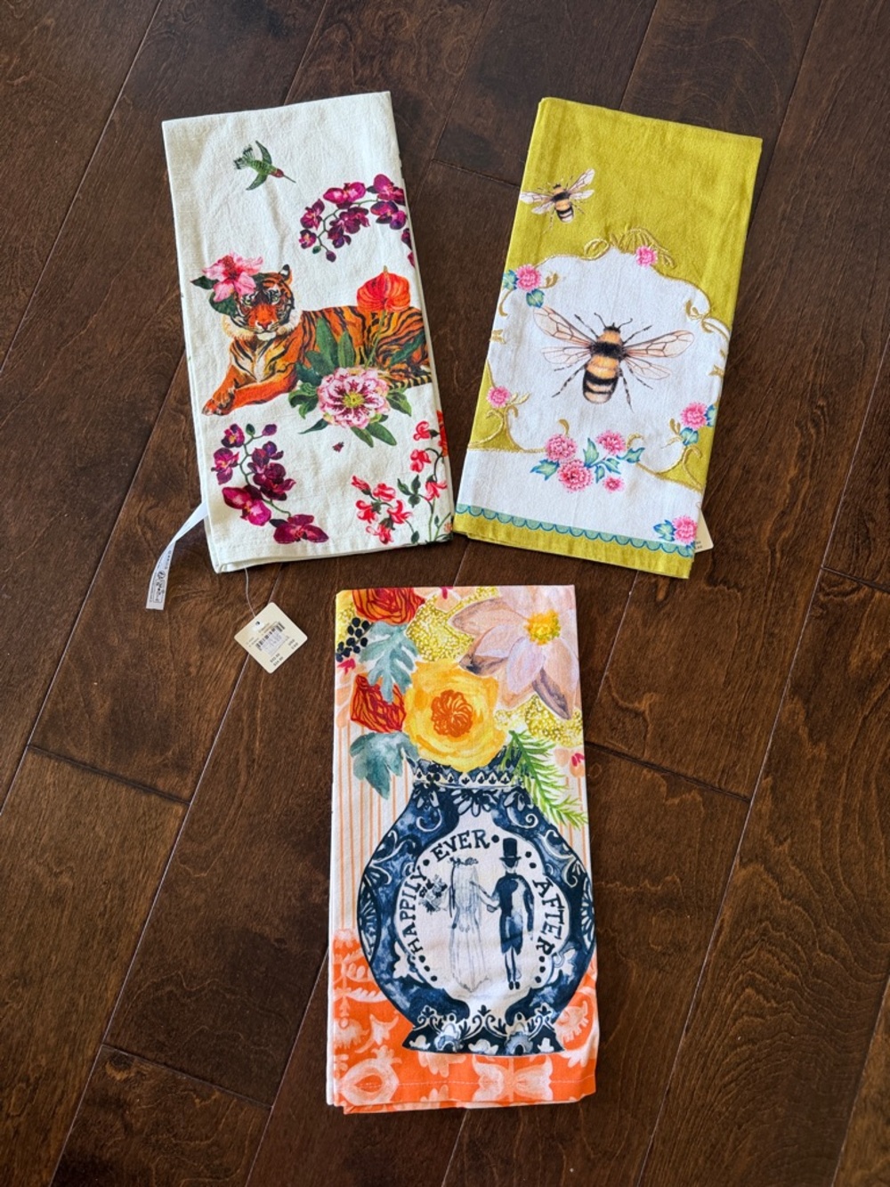 Anthropologie Floral & Bee Decorative Kitchen Towels - Multicolor Set